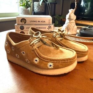 Clarks Originals Wallabee Women's Dark Olive Suede